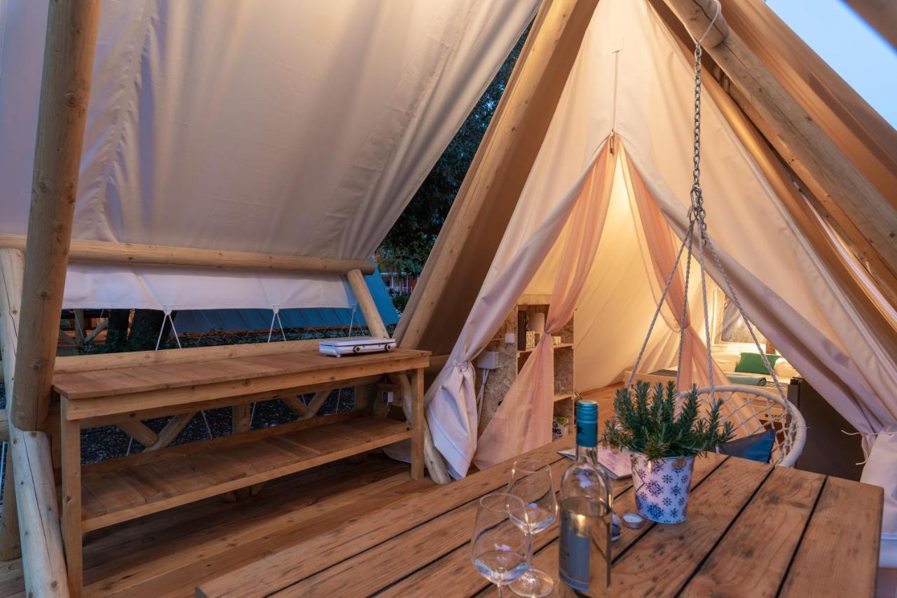 Eco Glamping- Fkk Nudist Camping Solaris Porec Exterior photo